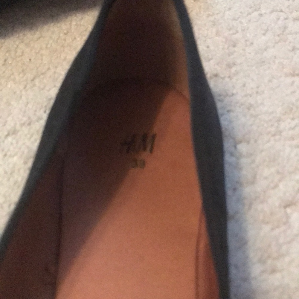Black flats - Picture 3 of 3